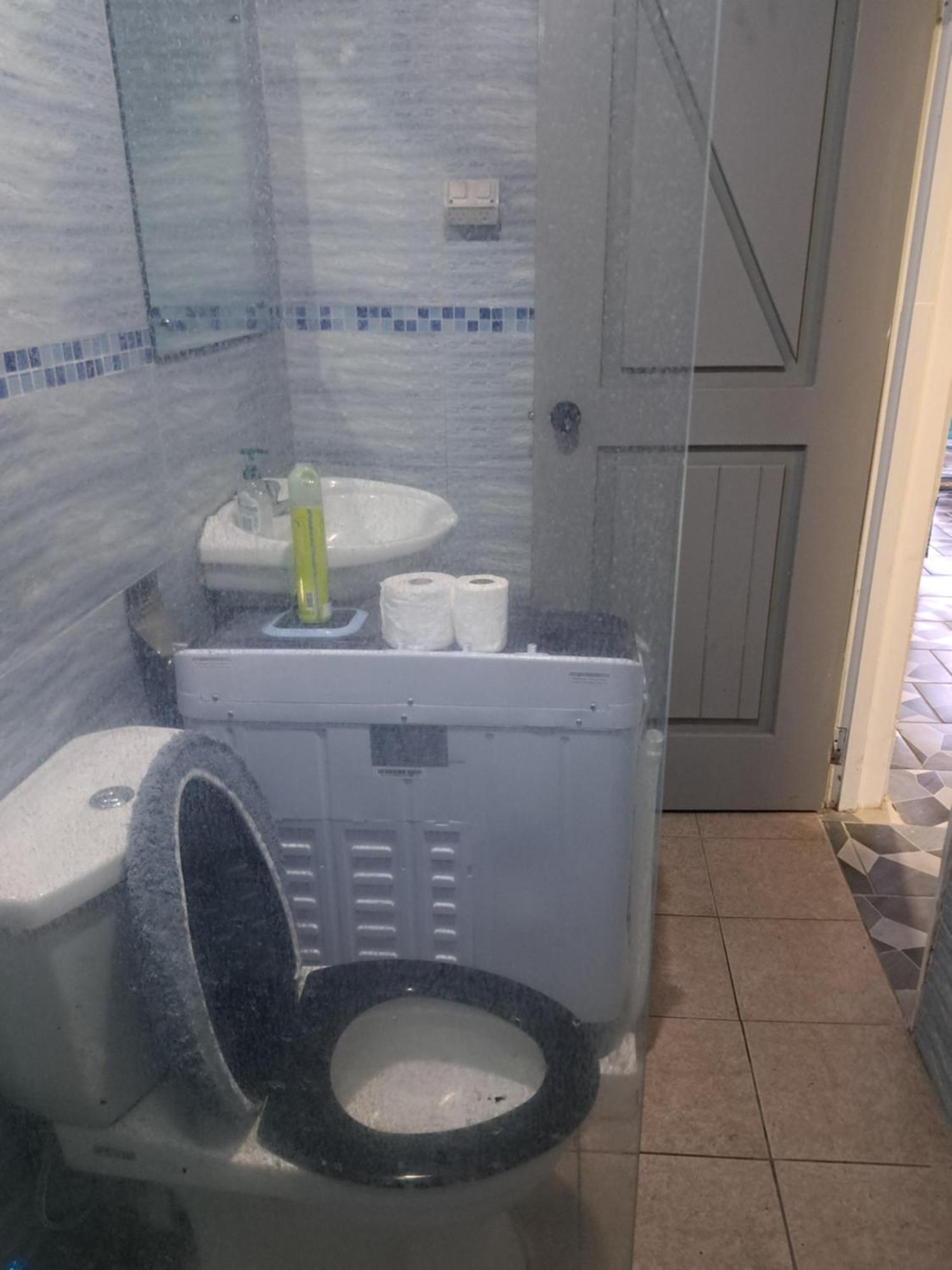 Bed and Breakfast Tropical Almond Haven Сува Екстер'єр фото