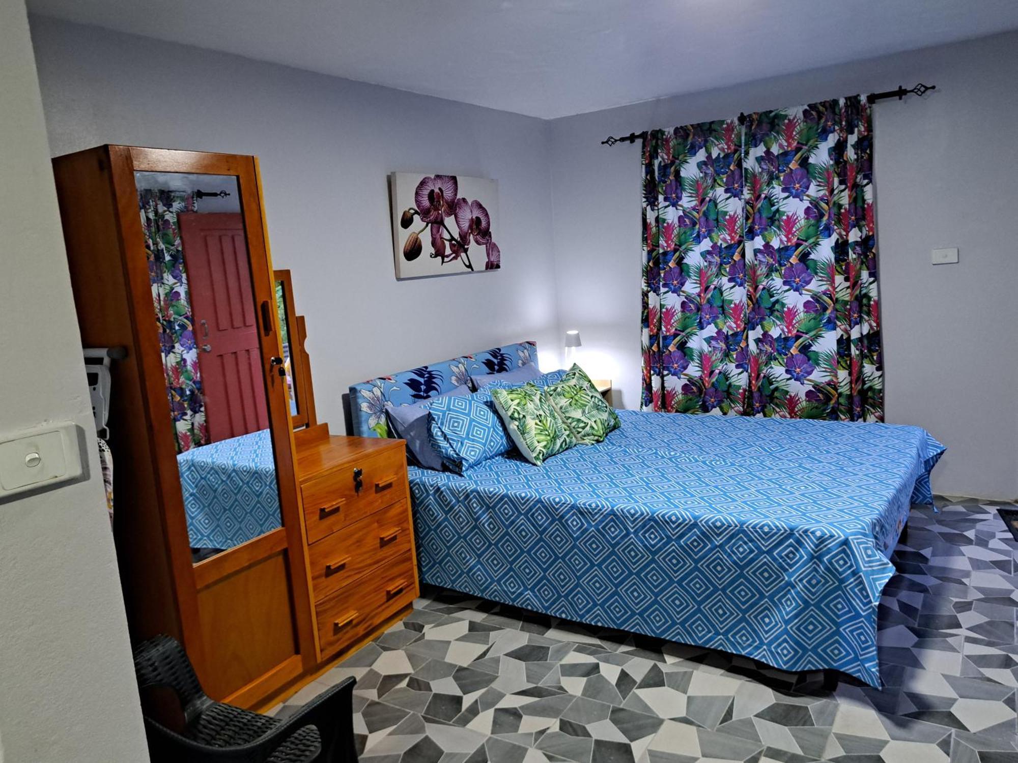 Bed and Breakfast Tropical Almond Haven Сува Екстер'єр фото