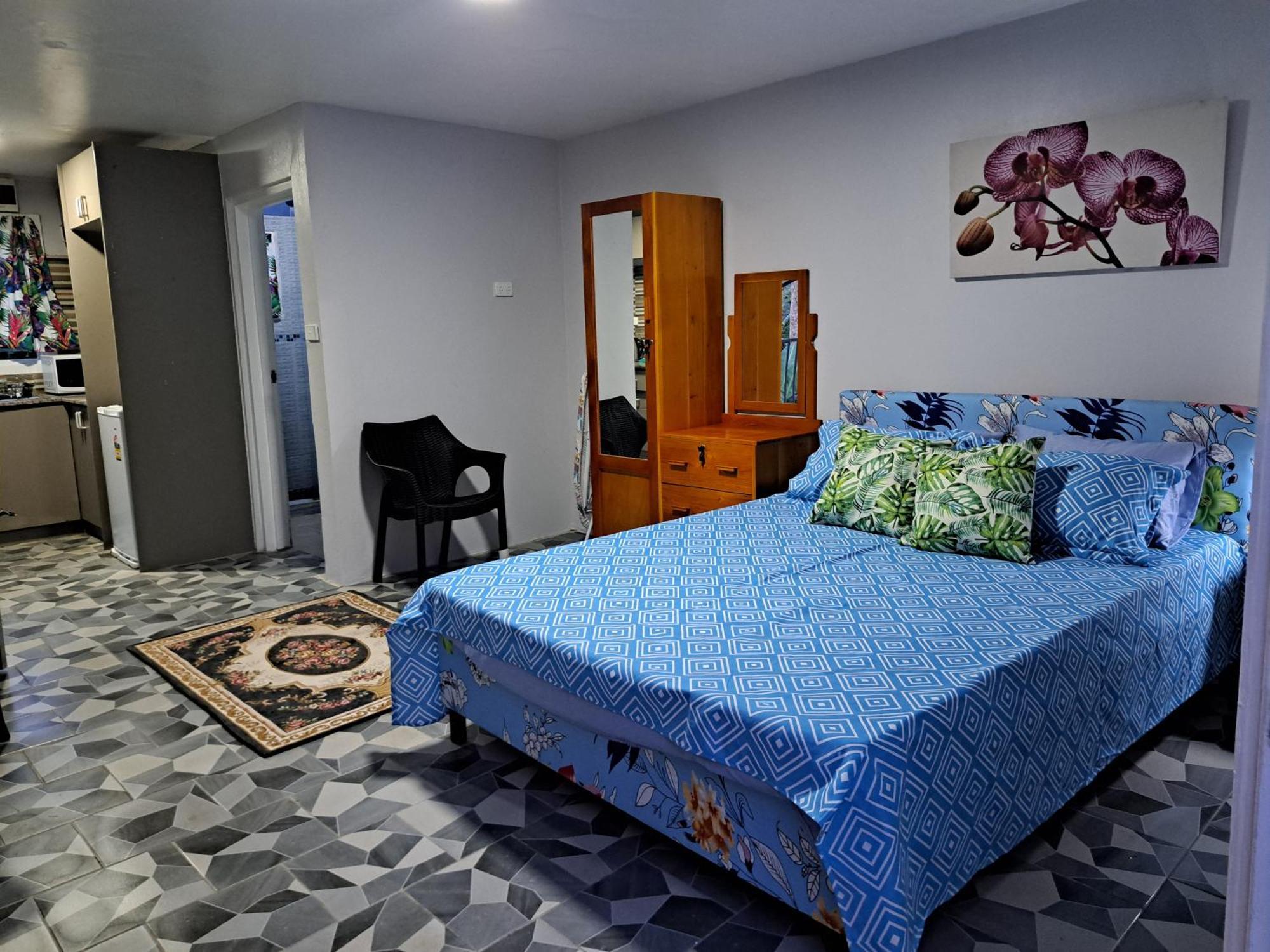 Bed and Breakfast Tropical Almond Haven Сува Екстер'єр фото